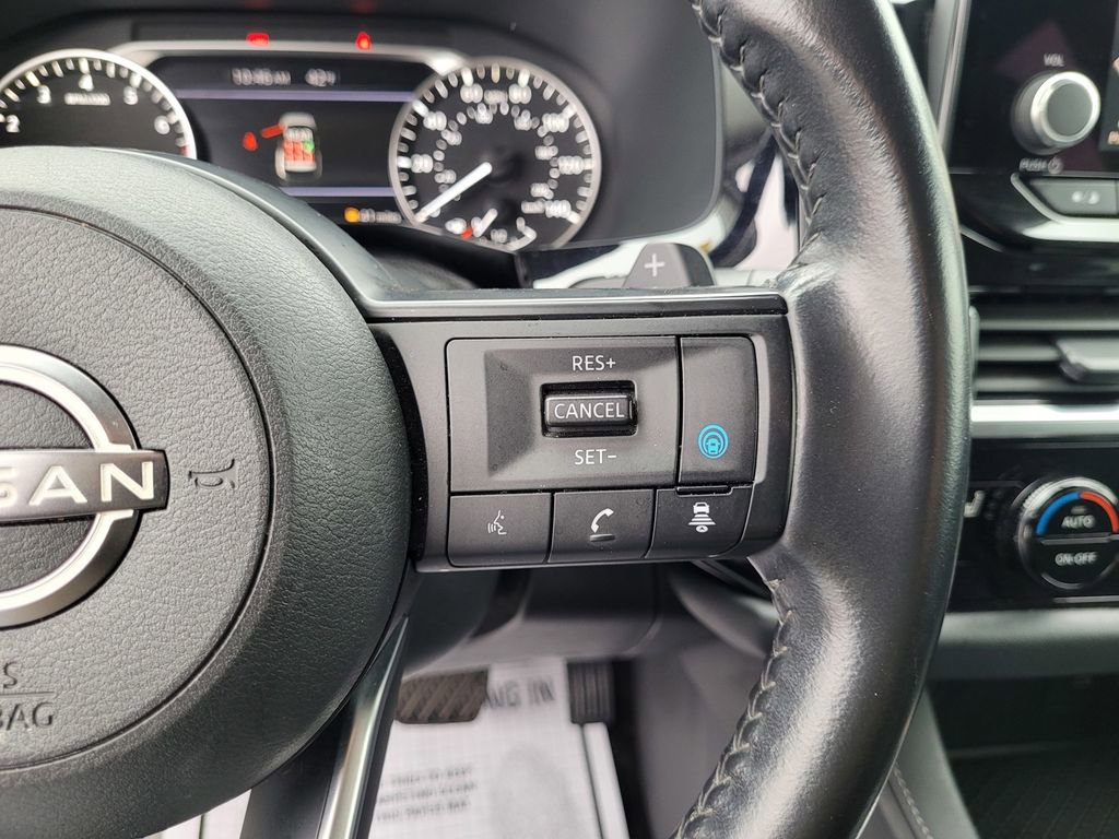 Used 2024 Nissan Pathfinder SV FWD image 23