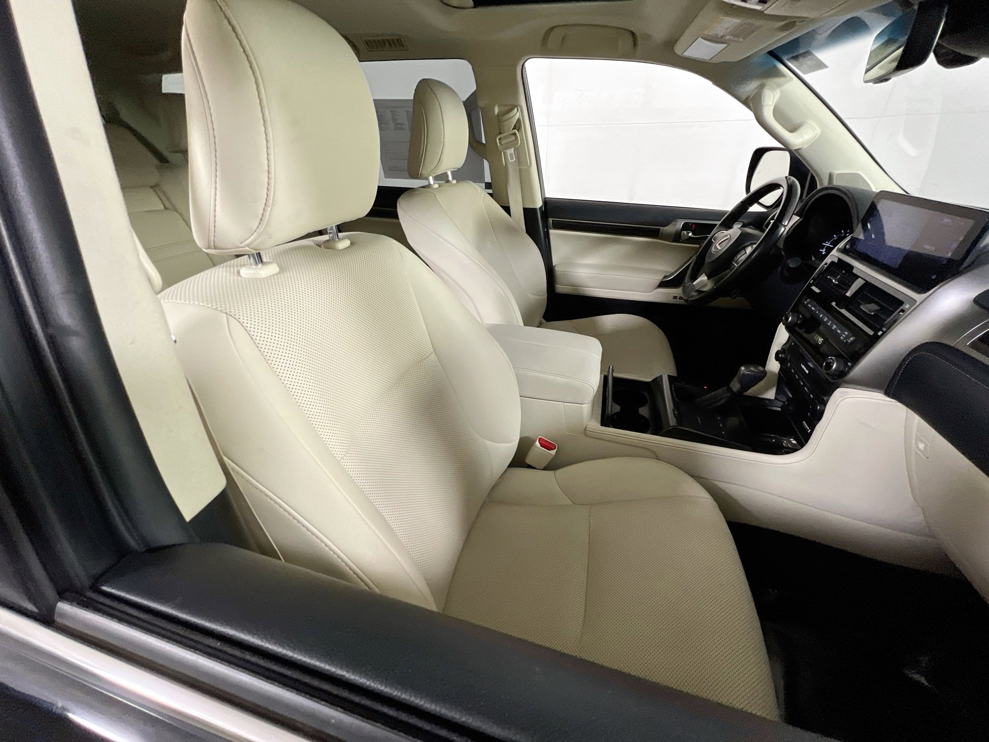 Used 2023 Lexus GX 460 Premium w/ Premium Package AWD/4WD image 29