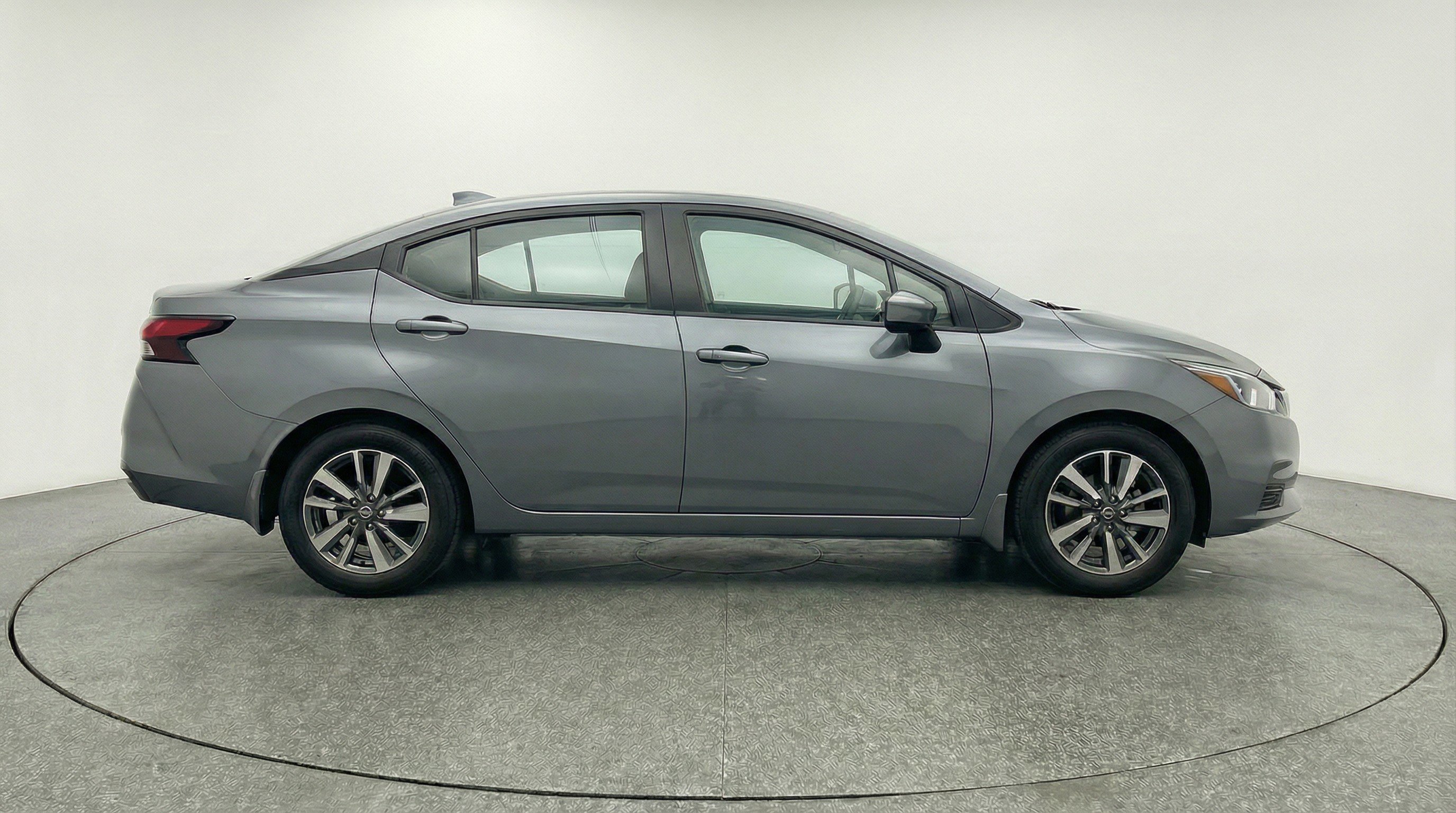Used 2025 Nissan Versa SV FWD image 11