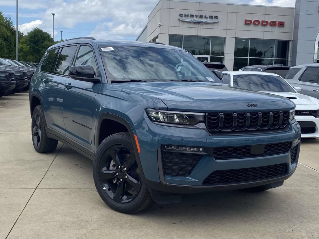 New 2026 Jeep Grand Cherokee L Limited w/ Limited Altitude Package RWD image 32