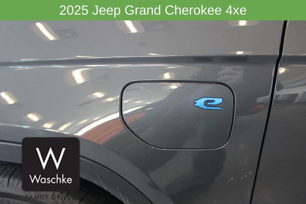 New 2025 Jeep Grand Cherokee Limited 4xe w/ Trailer Tow Package image 21