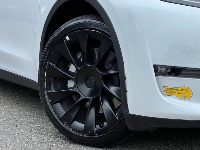 Used 2021 Tesla Model Y Long Range AWD/4WD image 2