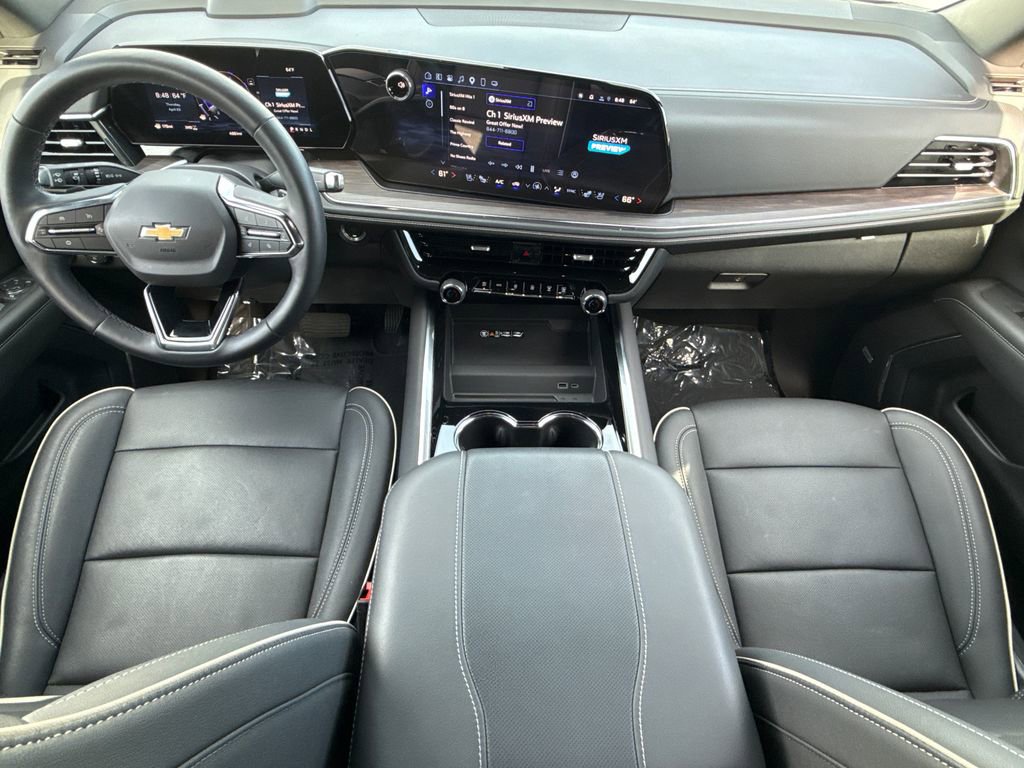 Used 2025 Chevrolet Tahoe Premier AWD/4WD image 21