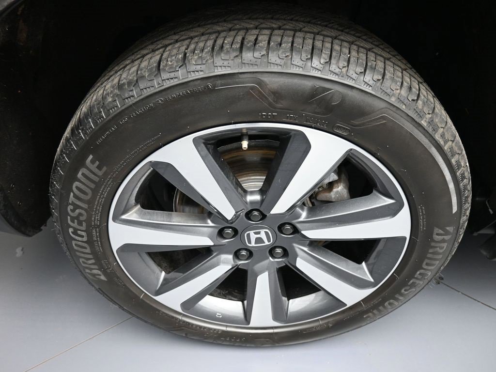 Used 2023 Honda Pilot Touring image 12