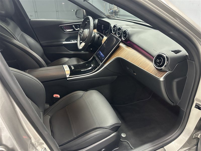Used 2024 Mercedes-Benz C 300 4MATIC Sedan image 11