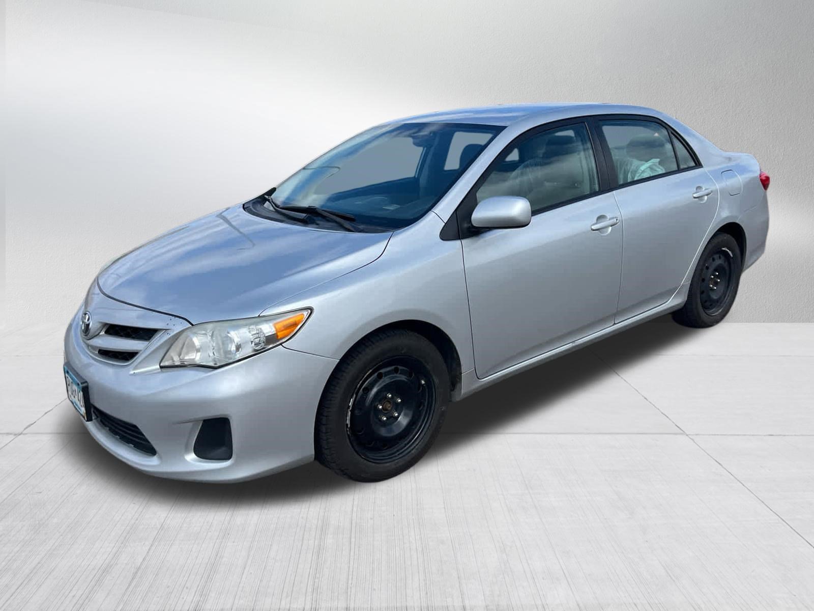 Used 2012 Toyota Corolla LE FWD image 3