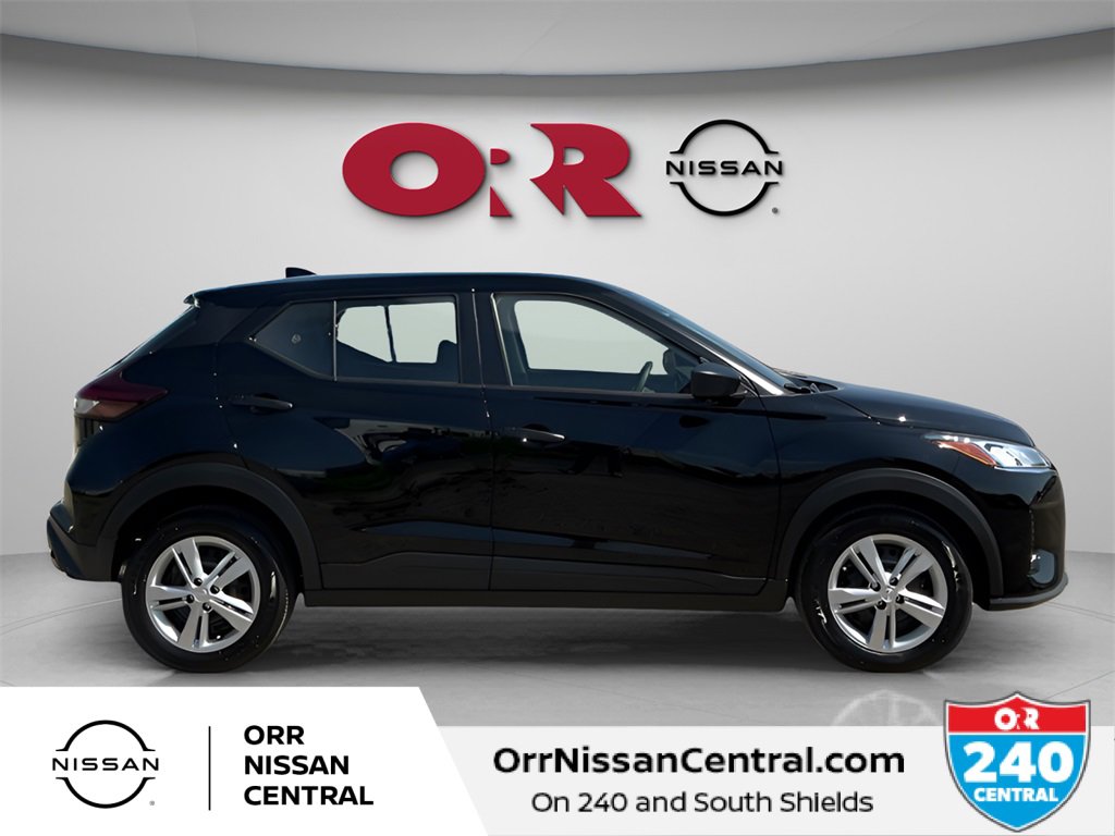 New 2025 Nissan Kicks Play S w/ Interior Electronics Package image 4