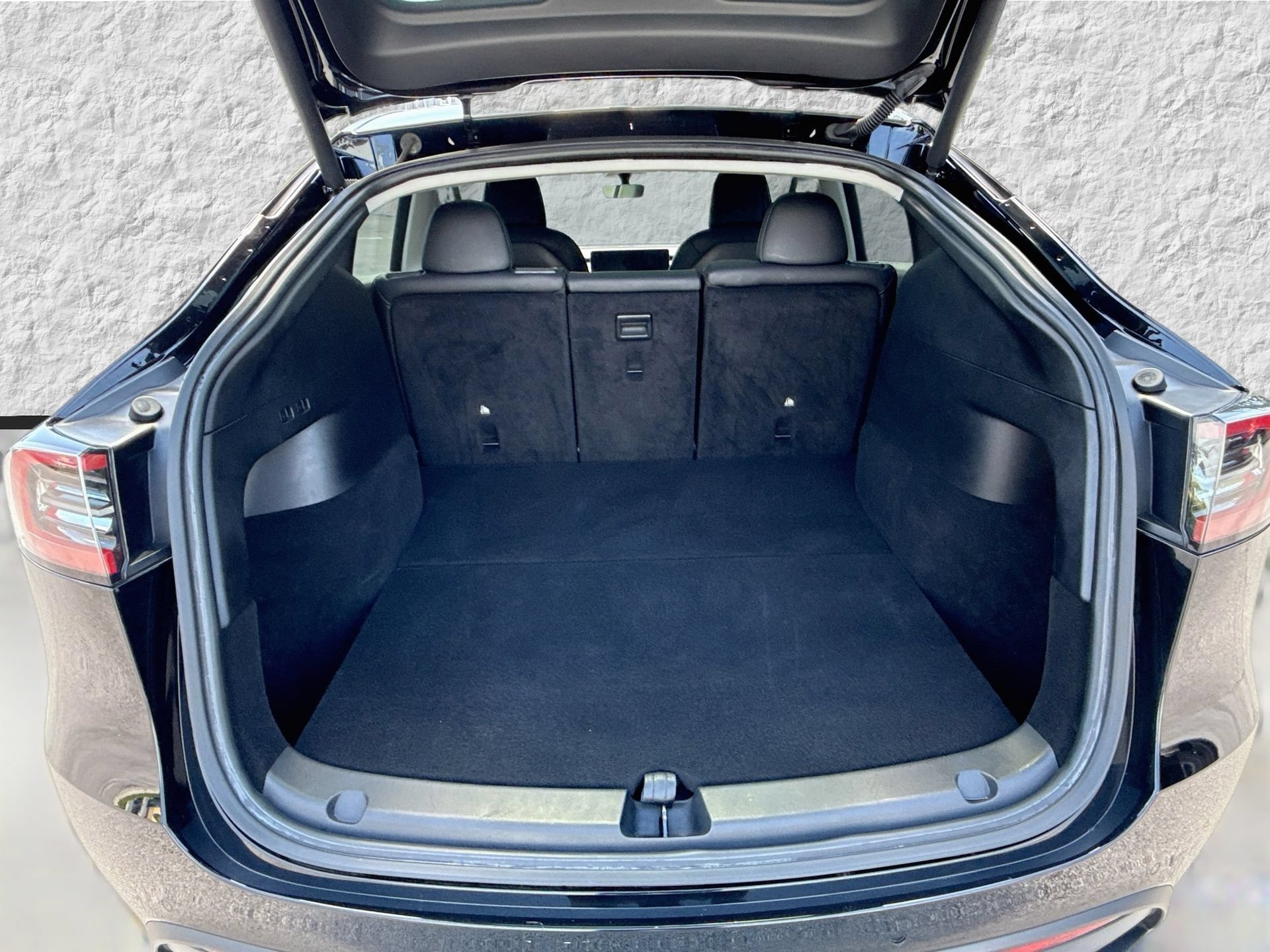 Used 2022 Tesla Model Y Performance AWD/4WD image 12
