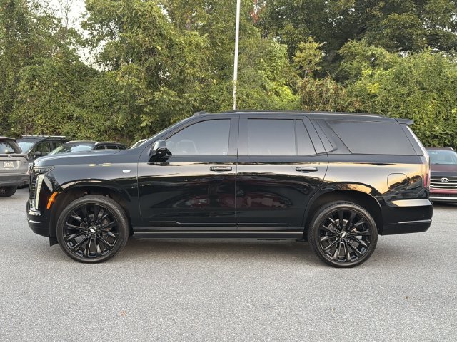 Used 2025 Cadillac Escalade Sport Platinum w/ LPO, ONYX Package AWD/4WD image 6