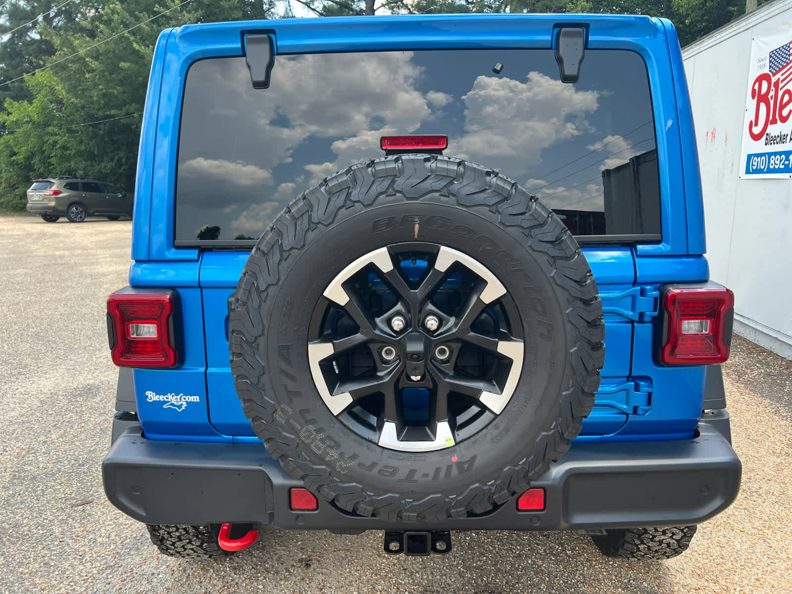 New 2025 Jeep Wrangler Unlimited Rubicon w/ Technology Group image 20
