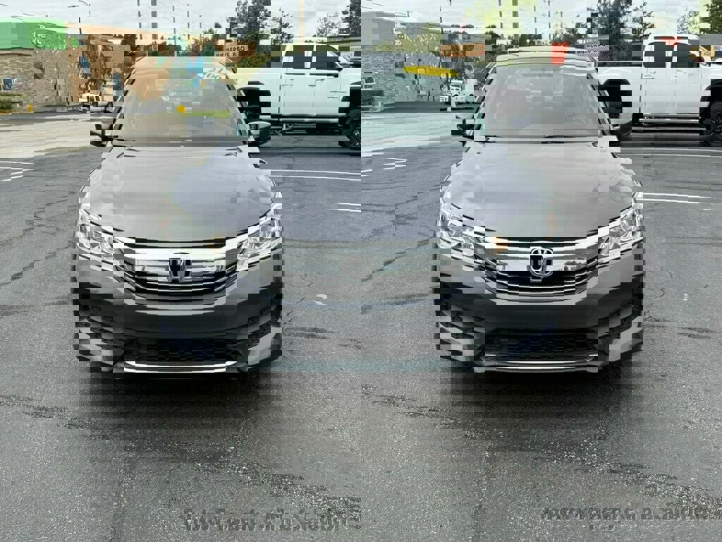Used 2016 Honda Accord LX image 4