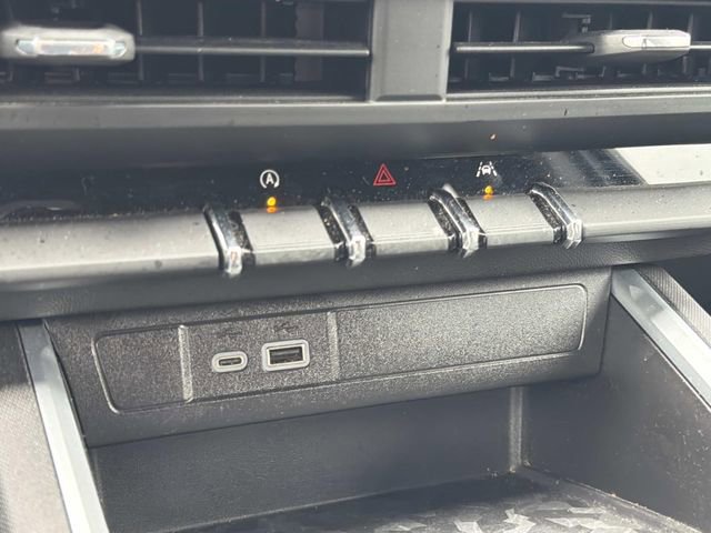 Used 2024 Chevrolet Colorado LT w/ LT Convenience Package image 26