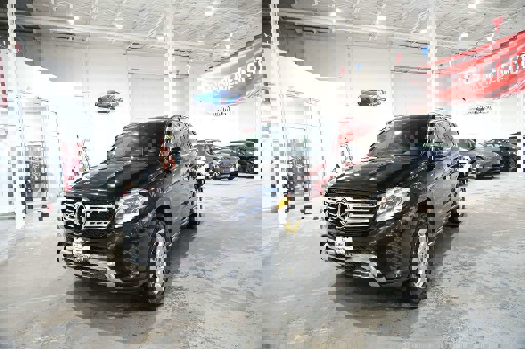 Used 2018 Mercedes-Benz GLS 450 4MATIC w/ Premium Package image 4