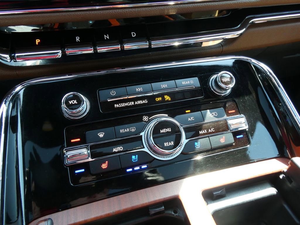 Used 2022 Lincoln Navigator L Reserve w/ Equipment Group 201A image 35