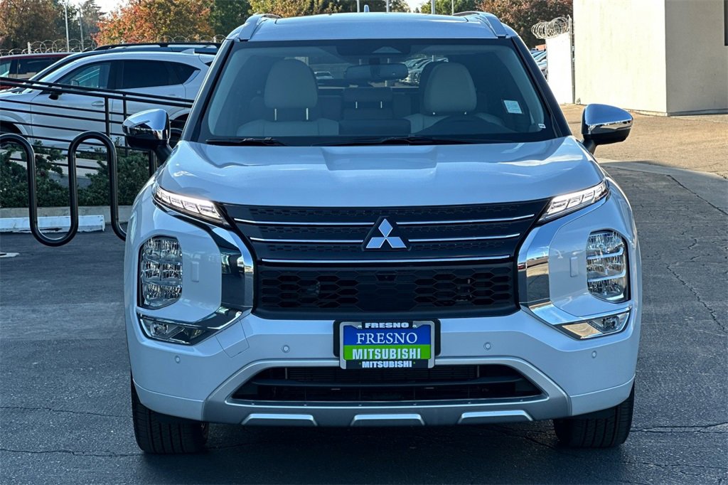 New 2025 Mitsubishi Outlander SEL image 10