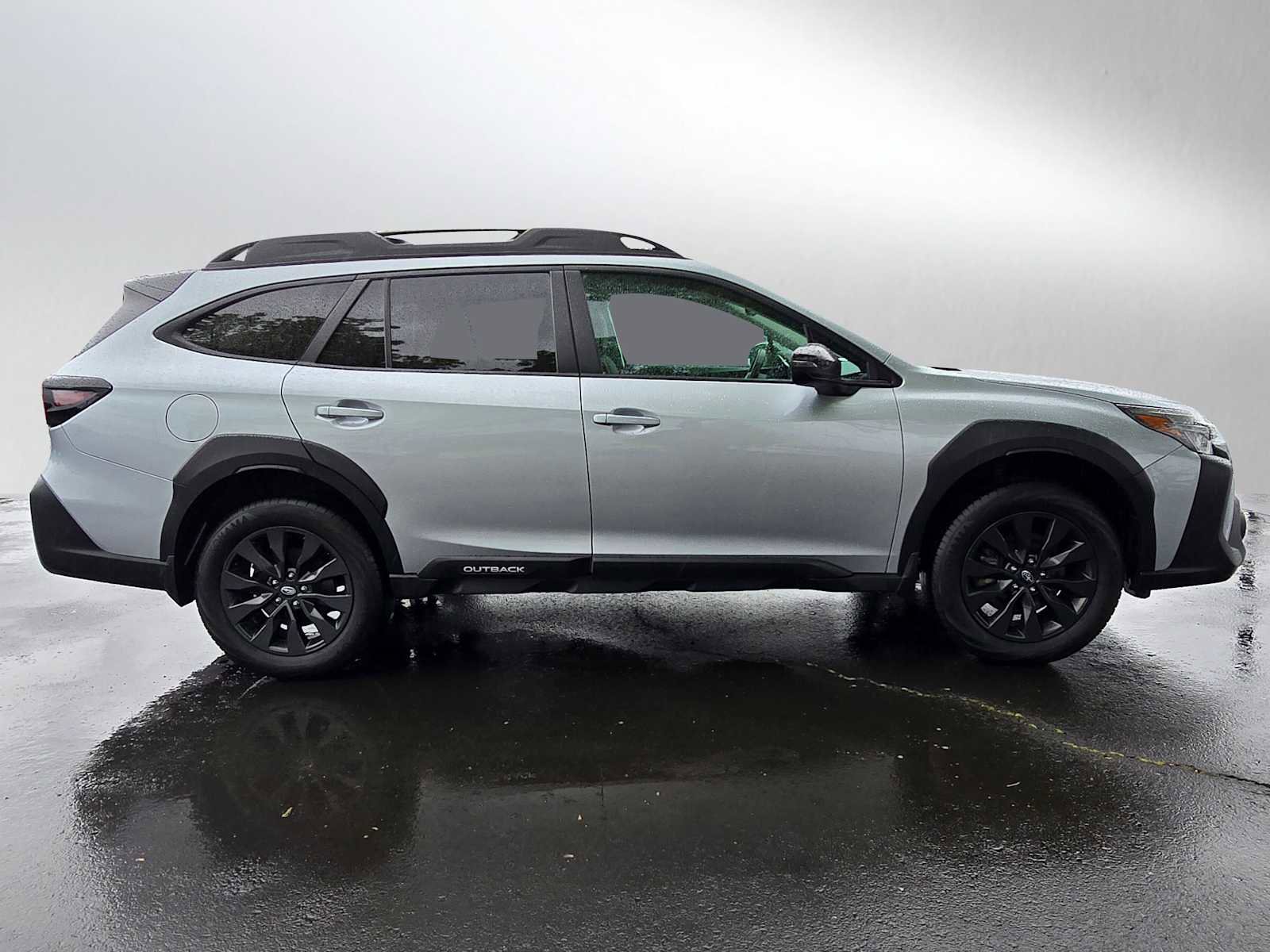 Used 2024 Subaru Outback Onyx Edition AWD/4WD image 2