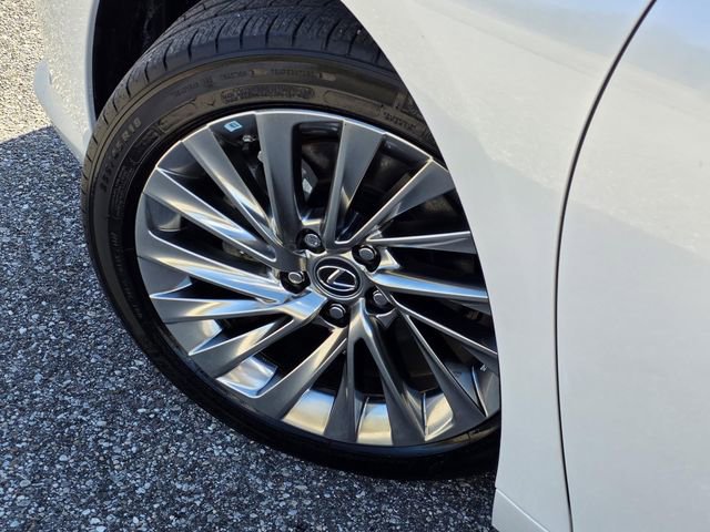 Certified 2023 Lexus ES 300h Ultra Luxury w/ Accessory Package (Z2) image 37