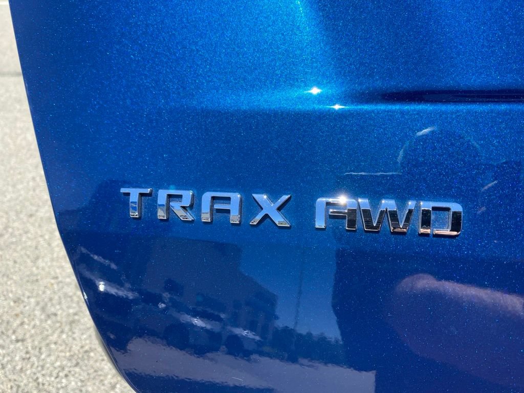 Used 2019 Chevrolet Trax LT w/ LT Convenience Package AWD/4WD image 14