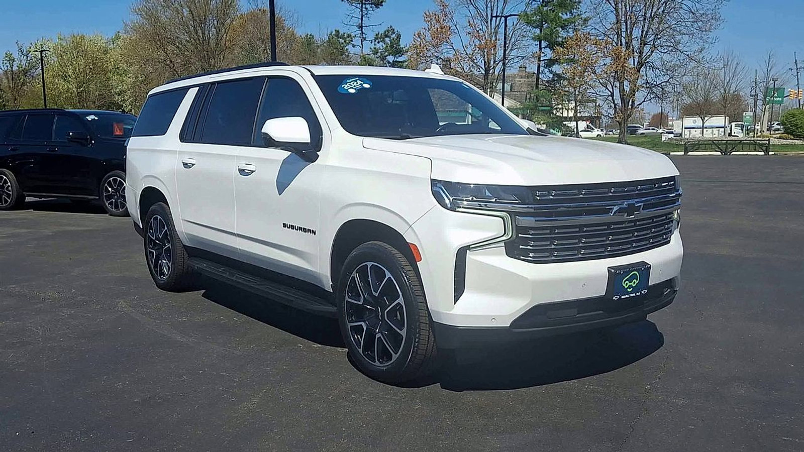 Certified 2022 Chevrolet Suburban RST w/ Luxury Package AWD/4WD image 5