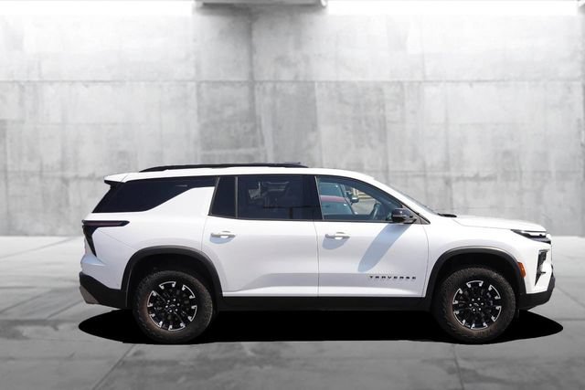 Used 2025 Chevrolet Traverse Z71 w/ Enhanced Driving Package AWD/4WD image 5