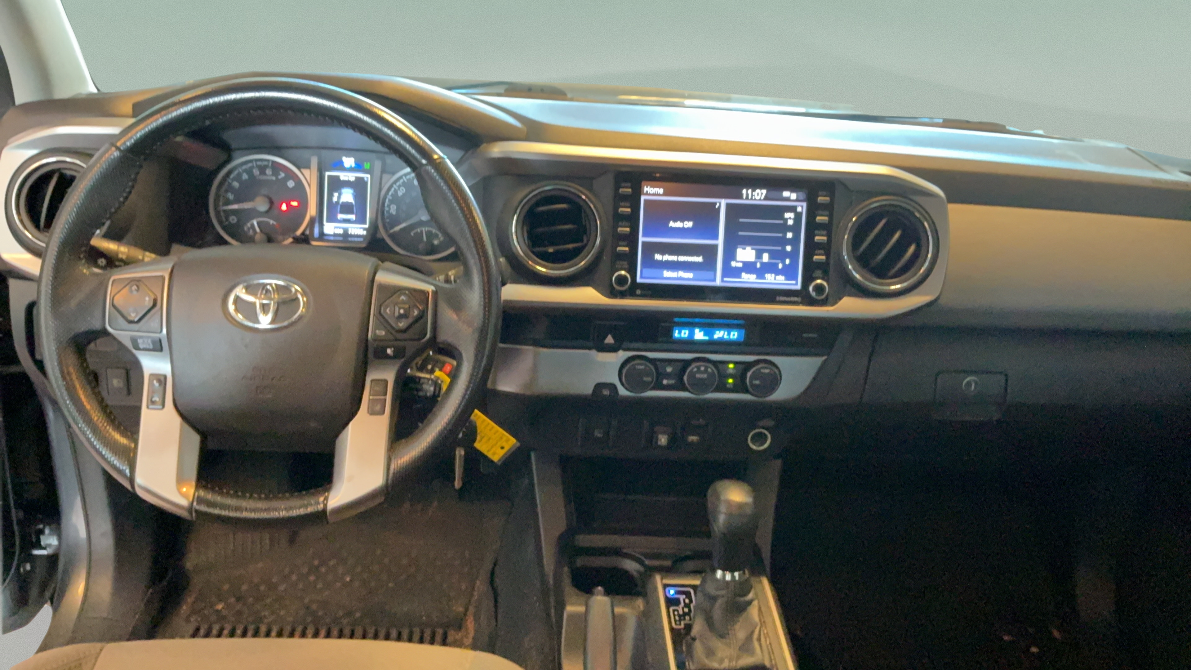 Used 2021 Toyota Tacoma SR5 RWD image 18