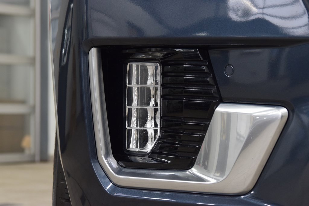 Used 2021 GMC Yukon XL Denali image 14