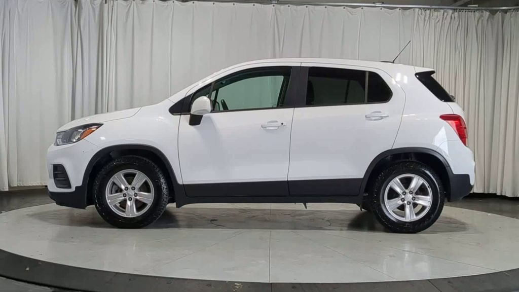 Used 2019 Chevrolet Trax LS w/ Tint and Cruise Package FWD image 6