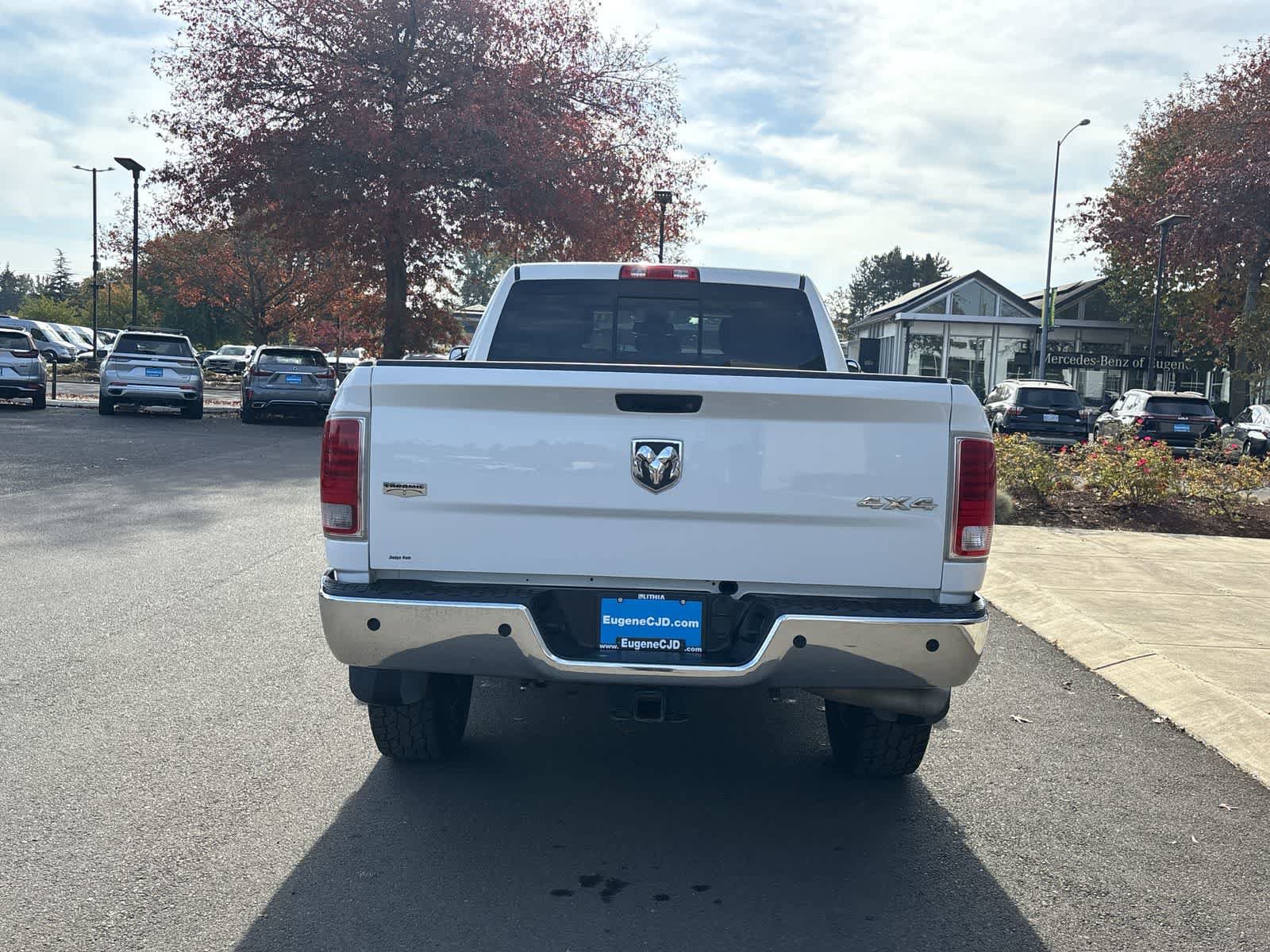 Used 2014 RAM 3500 Laramie w/ Convenience Group AWD/4WD image 4