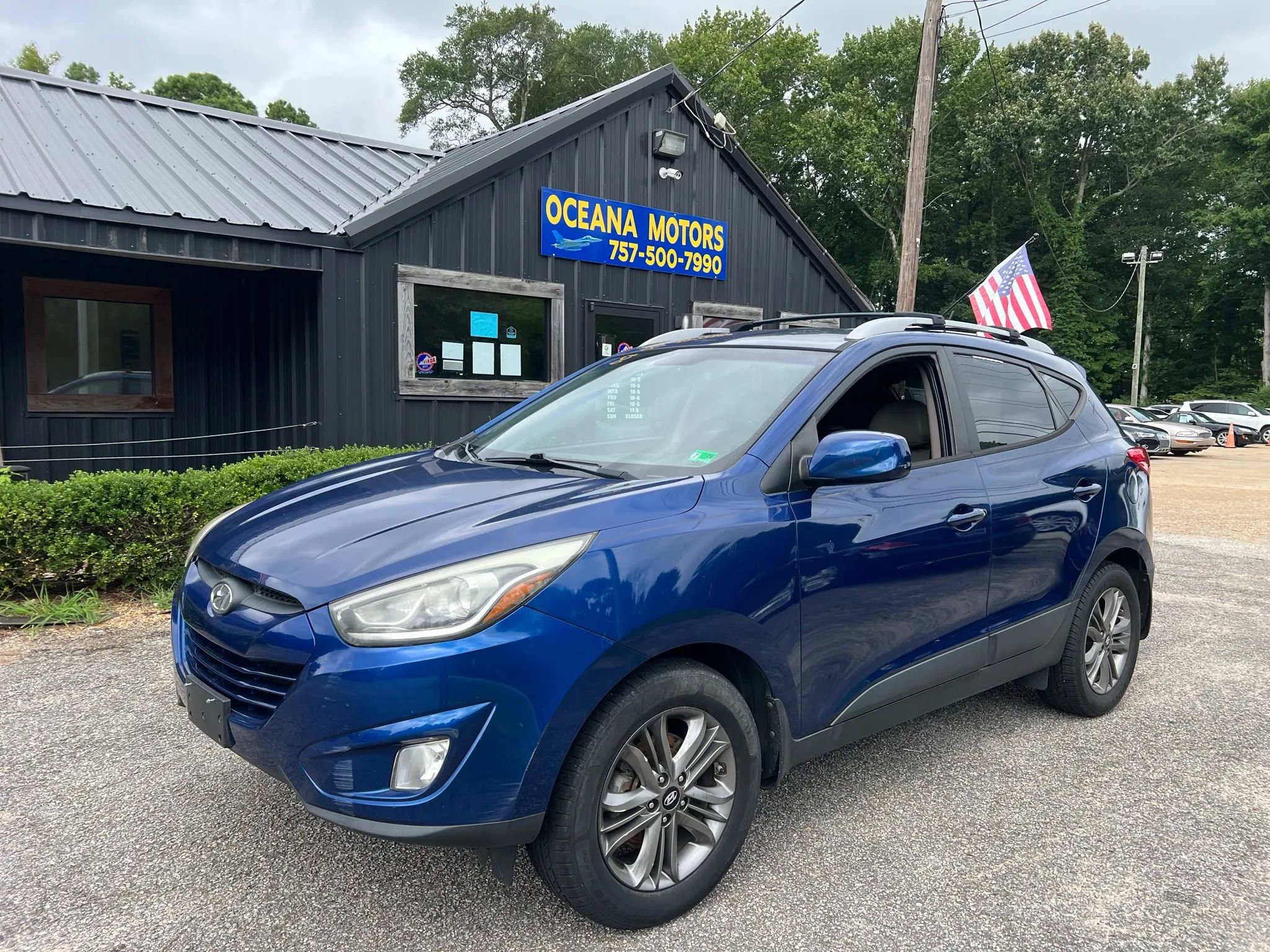 Used 2015 Hyundai Tucson SE image 1