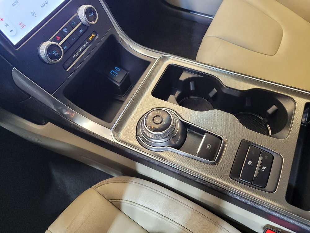 Used 2022 Ford Edge Titanium image 26