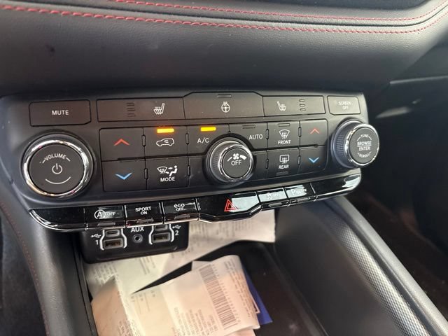 Used 2025 Dodge Durango GT AWD/4WD image 37