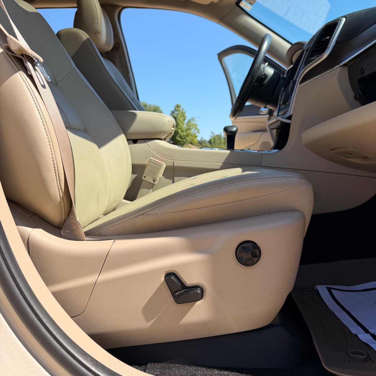 Used 2015 Jeep Grand Cherokee Limited RWD image 31