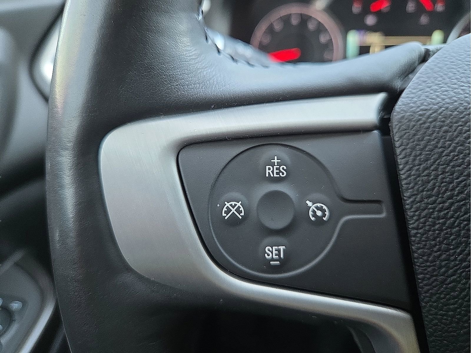 Used 2019 GMC Acadia SLT w/ LPO, Black Accent Package image 19