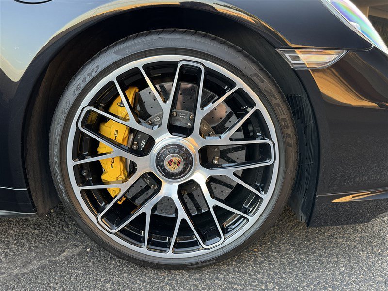 Used 2015 Porsche 911 Turbo S w/ High-end Infotainment Package AWD/4WD image 37