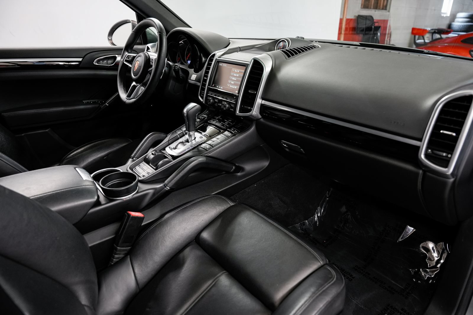 Used 2015 Porsche Cayenne Diesel AWD/4WD image 24