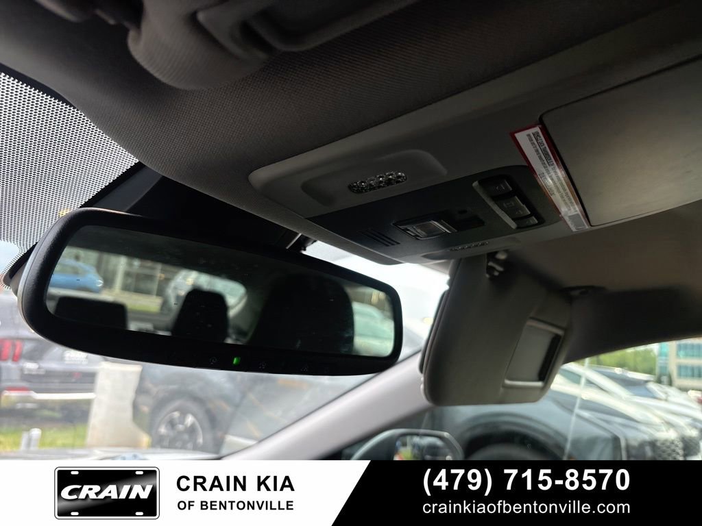 Used 2020 Toyota Camry XLE FWD image 26