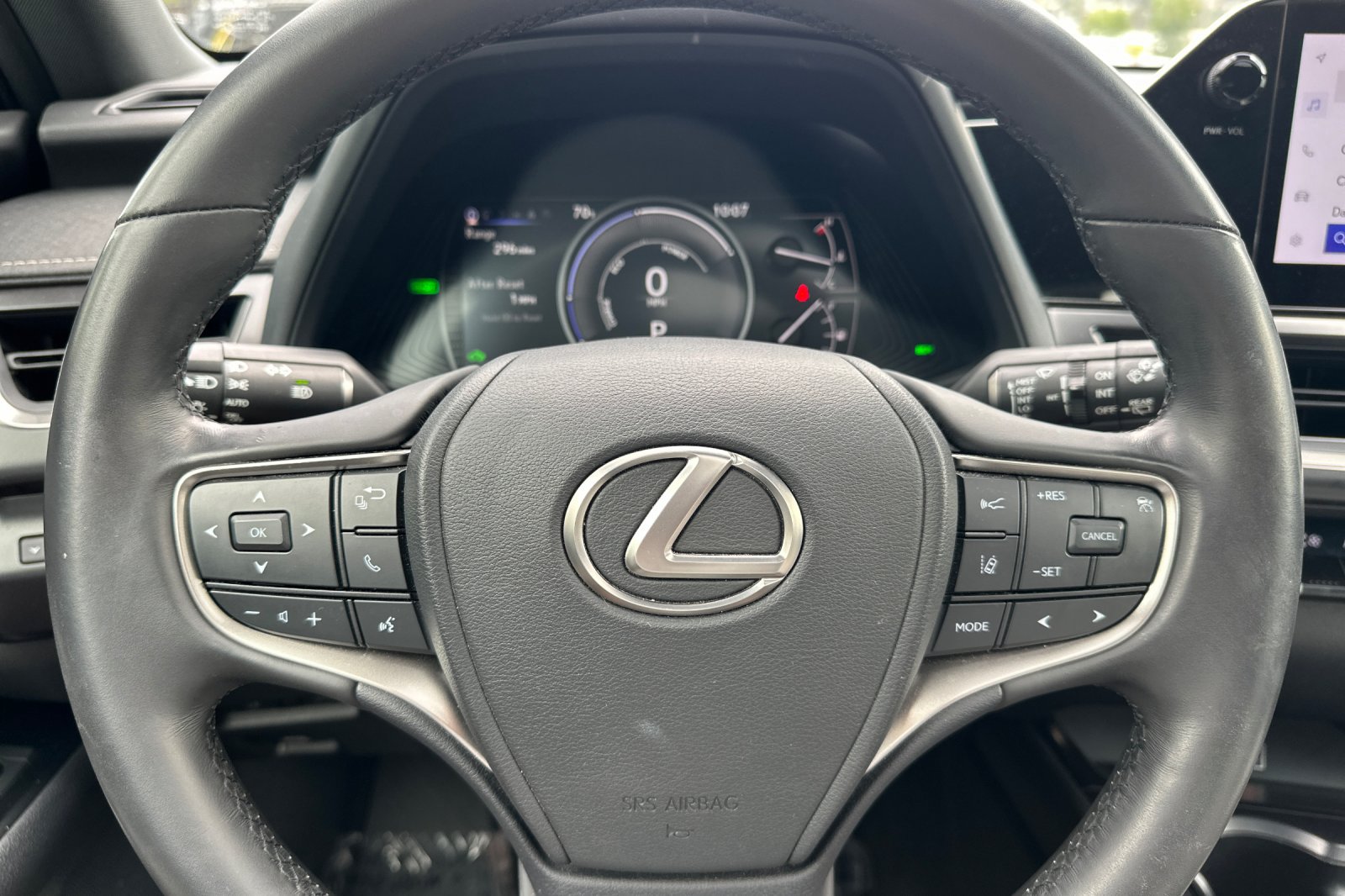 Used 2024 Lexus UX 250h FWD image 10
