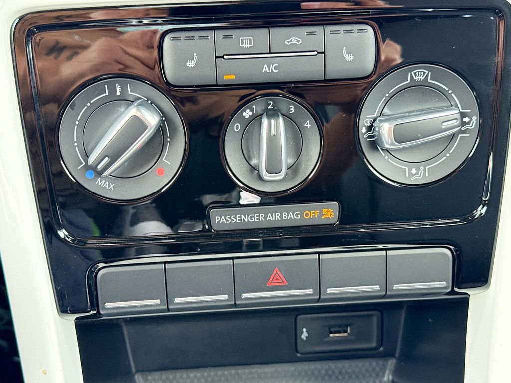 Used 2019 Volkswagen Beetle 2.0T S image 17