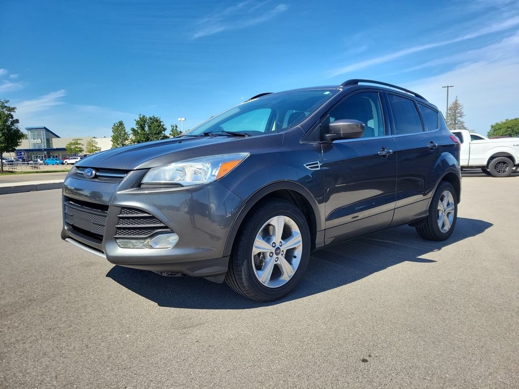 Used 2016 Ford Escape SE w/ Equipment Group 201A AWD/4WD image 2