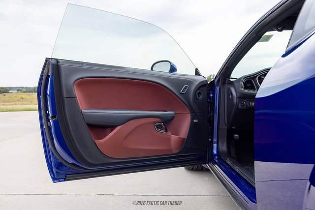 Used 2022 Dodge Challenger SRT Hellcat RWD image 32