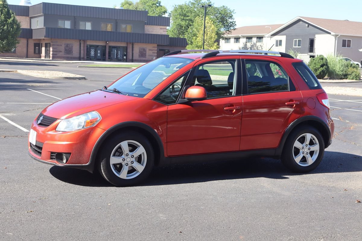 Used 2010 Suzuki SX4 Touring AWD/4WD image 10