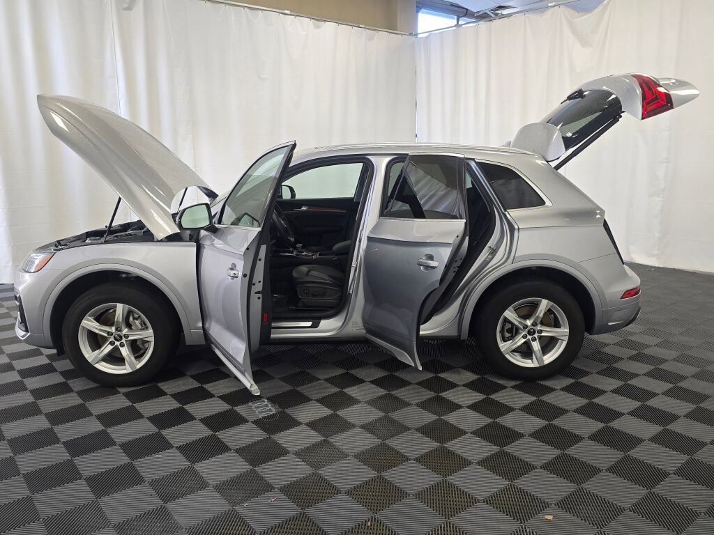 Used 2023 Audi Q5 2.0T Premium w/ Convenience Package image 12