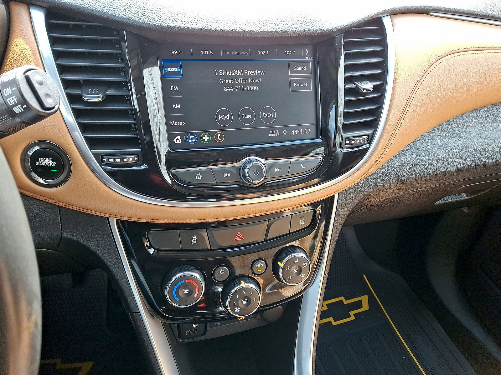 Used 2020 Chevrolet Trax Premier AWD/4WD image 14