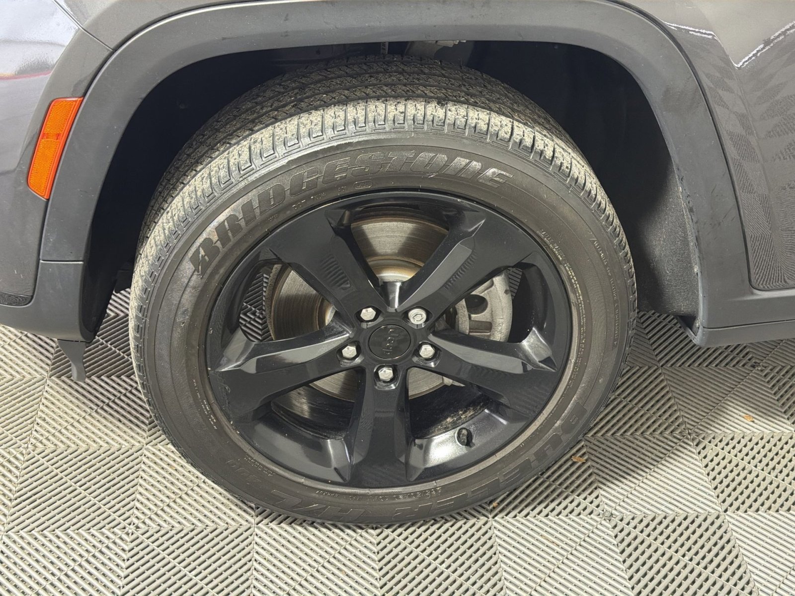 Used 2022 Jeep Grand Cherokee L Laredo image 12