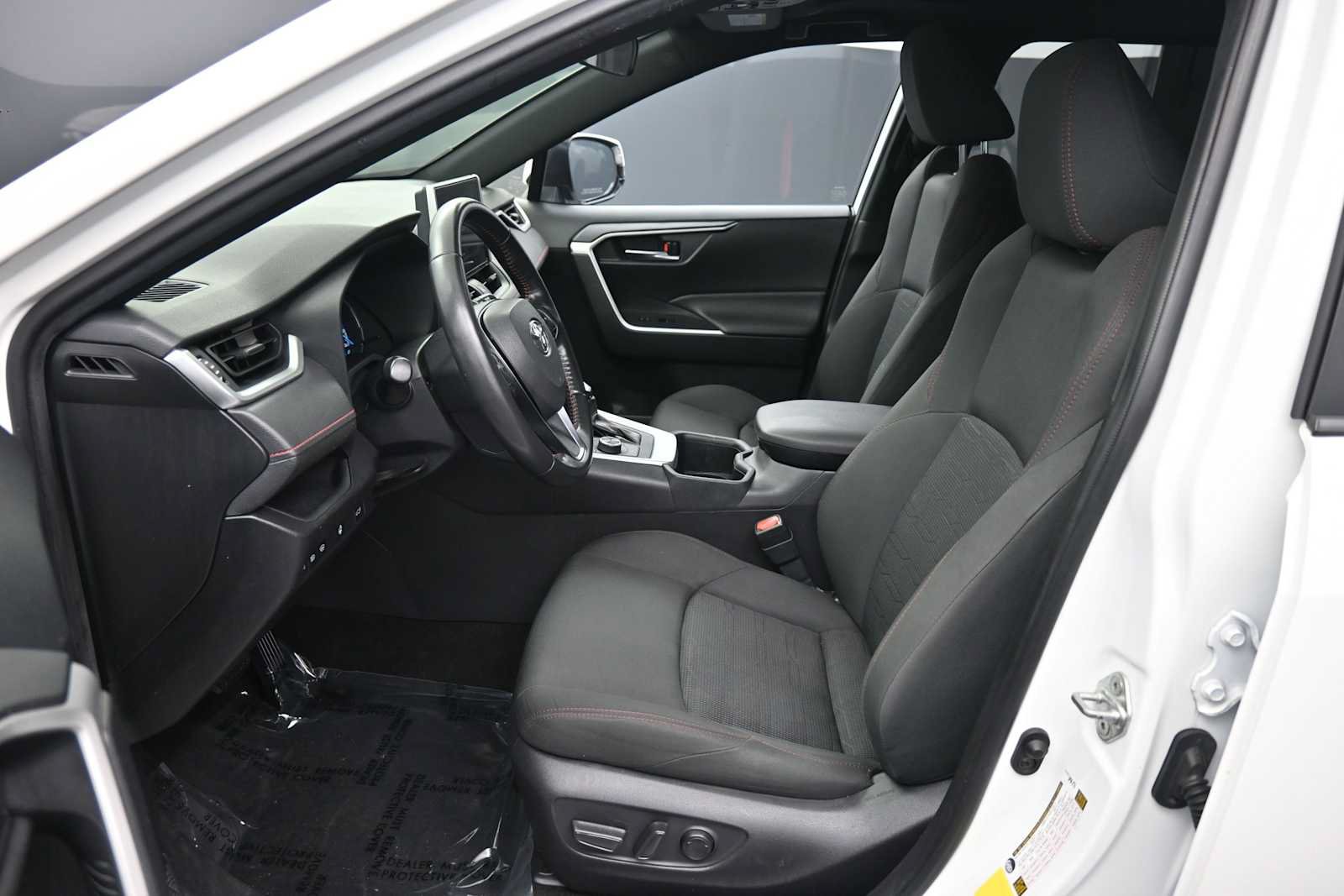 Used 2023 Toyota RAV4 SE w/ Weather & Moonroof Package AWD/4WD image 19