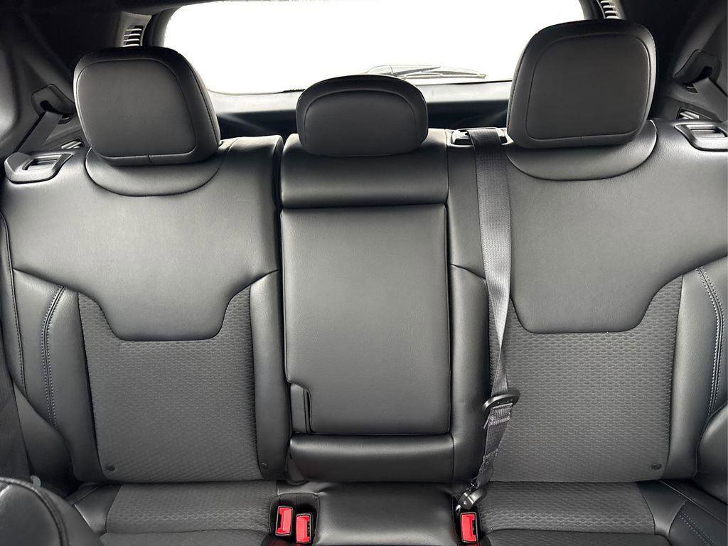 New 2026 Jeep Compass Latitude image 17