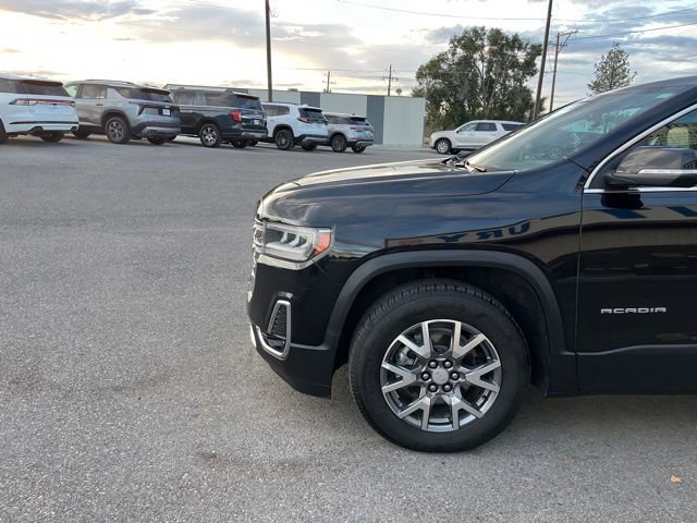 Used 2023 GMC Acadia SLT image 4
