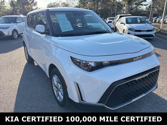 Certified 2025 Kia Soul LX image 3