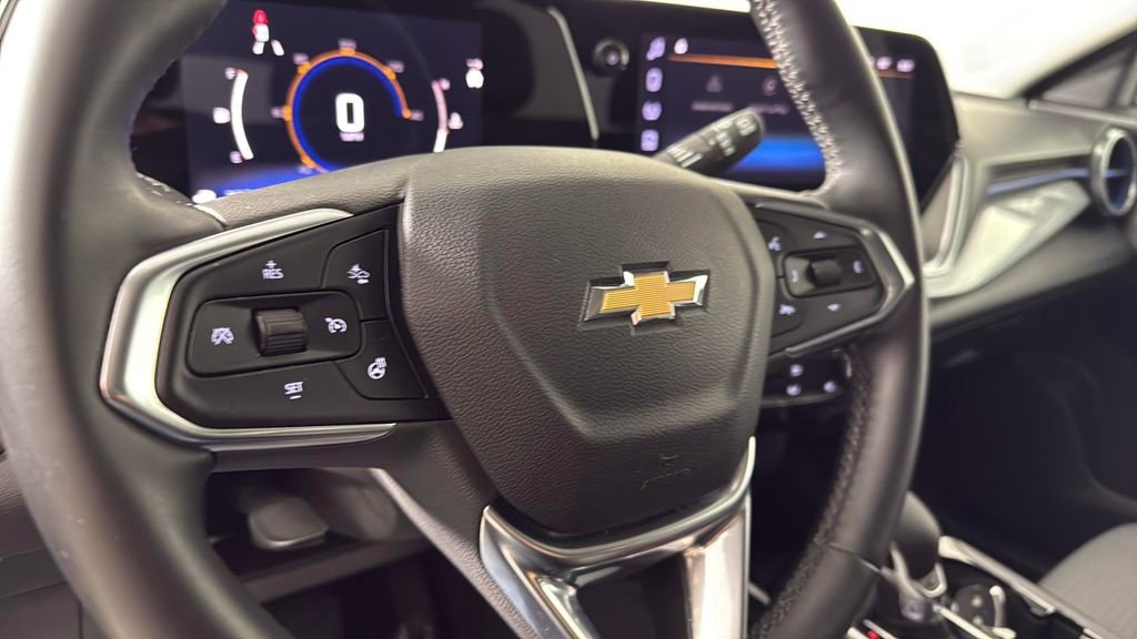 Certified 2024 Chevrolet Trax LT w/ LT Convenience Package image 23