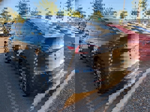 Used 2023 Tesla Model Y Long Range image 2